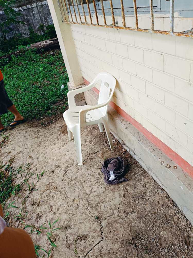 Roban, por segunda vez en el año, secundaria de Plátano y Cacao; vigilante fue amarrado