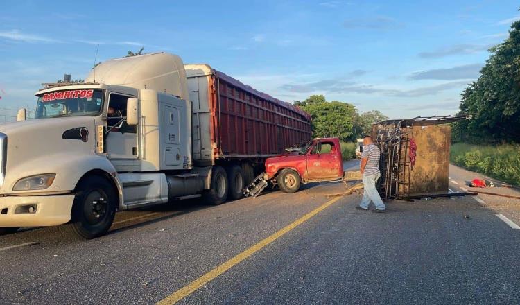 Un muerto deja choque entre camioneta y tráiler en la Macuspana – Palenque