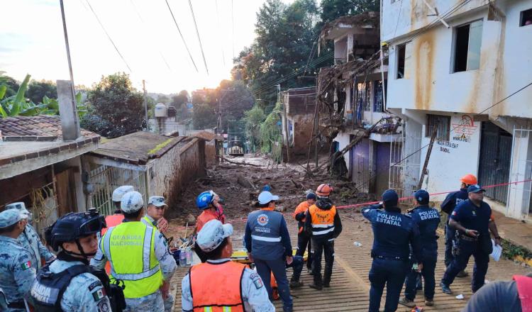 Deslave en vivienda de Xalapa, Veracruz deja 3 muertos