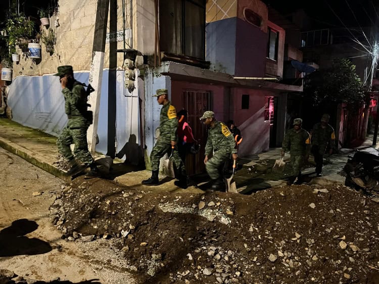 Deslave en vivienda de Xalapa, Veracruz deja 3 muertos