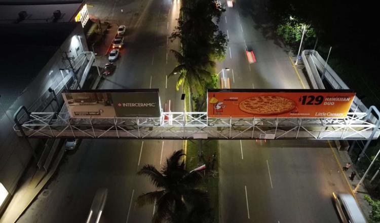 Instala Centro luminarias en 8 puentes peatonales de Ruiz Cortines