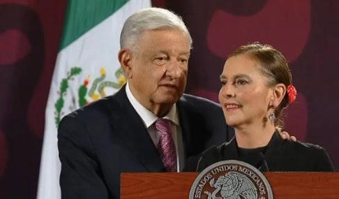 "Ya vámonos" le dice Gutiérrez Müller a AMLO en plena Mañanera... y él seguía hablando