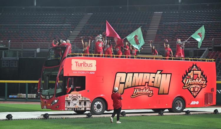 Aficionados de Diablos Rojos abarrotan el Harp Helu para festejar campeonato