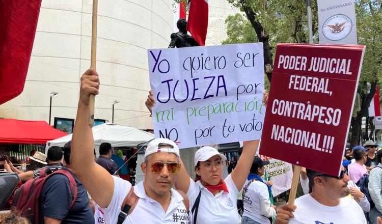 Preocupa a inversionistas que reforma judicial haga retroceder a México a la época del partido único: Bloomberg