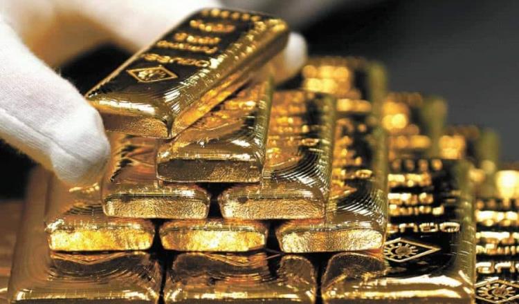 Precio del oro alcanza máximo histórico ante debilitamiento del dólar