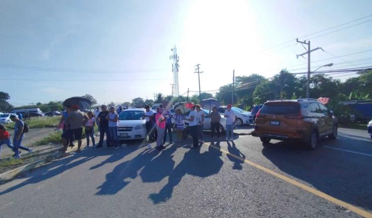 Desquician la Villahermosa-Frontera con bloqueo de 6 horas por fallas de CFE