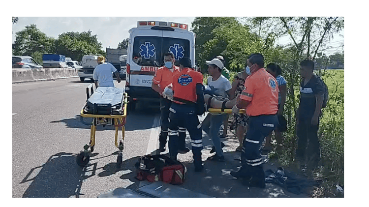 Aparatoso accidente deja 2 heridos y daños en 6 vehículos en la Villahermosa – Frontera