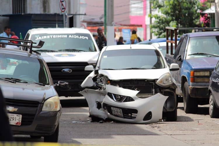 Asalto a centro joyero de Acapulco, Guerrero termina con 2 policías y un civil herido