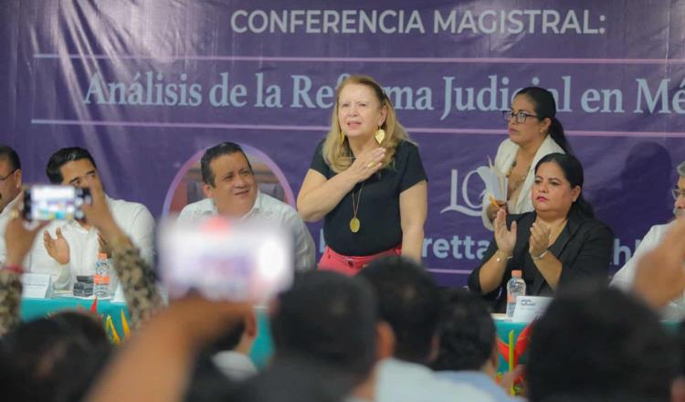 Con protestas reciben a Ministra de la Corte Loretta Ortiz en Tabasco