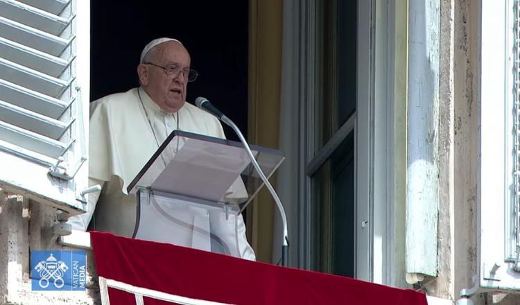 El verdadero poder es cuidar de los más débiles: Papa Francisco en mensaje dominical