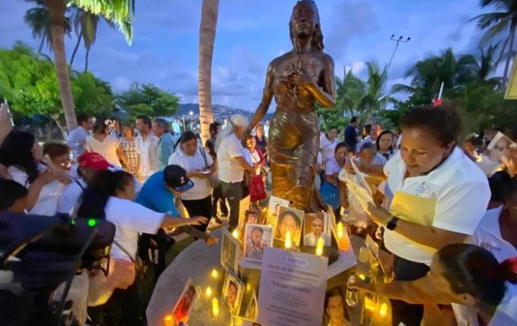 Develan en Acapulco antimonumento en memoria de personas desaparecidas