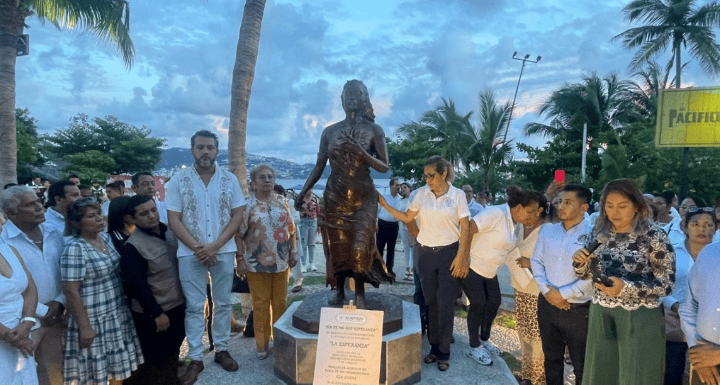 Develan en Acapulco antimonumento en memoria de personas desaparecidas