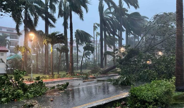 "Helene" deja inundaciones y vuelos cancelados en Quintana Roo