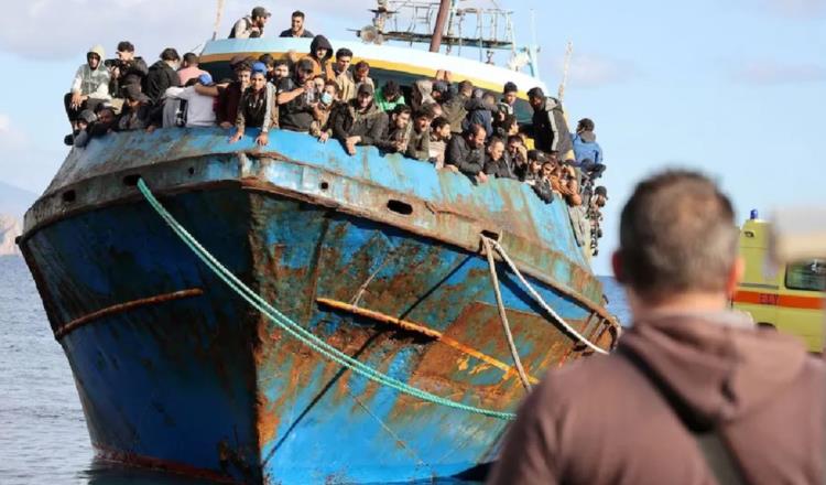 Barca con migrantes naufraga en islas Canarias; hay nueve muertos y 48 desaparecidos