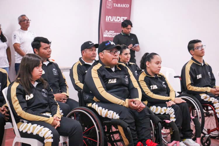 Abanderan a delegación tabasqueña de paratletismo que competirá en Oaxaca