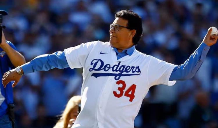 Hospitalizan al exlanzador mexicano, Fernando Valenzuela, leyenda de Dodgers