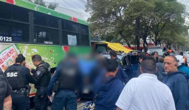 Conductor atropella y mata a presunto ladrón en CDMX; lo detienen y horas después lo liberan