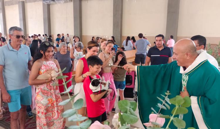 ¡Mascotas bendecidas! Por 6to año consecutivo Parroquia Universitaria de San Marcos realiza jornada