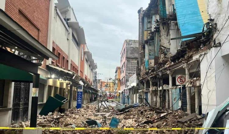 Se desploma fachada del antiguo Hotel Progreso en Tampico