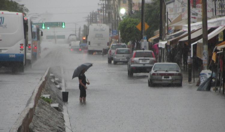 Se intensifica ´Milton´ como huracán categoría 3