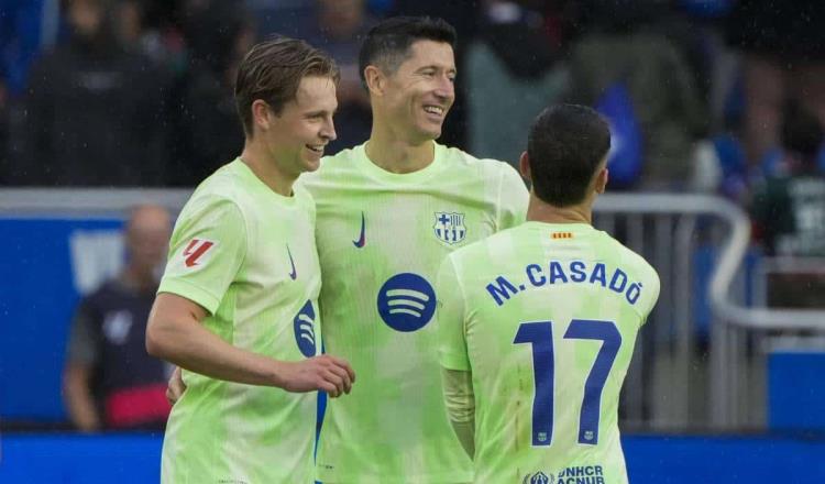 Barcelona derrota al Alavés con hat-trick de Lewandowski