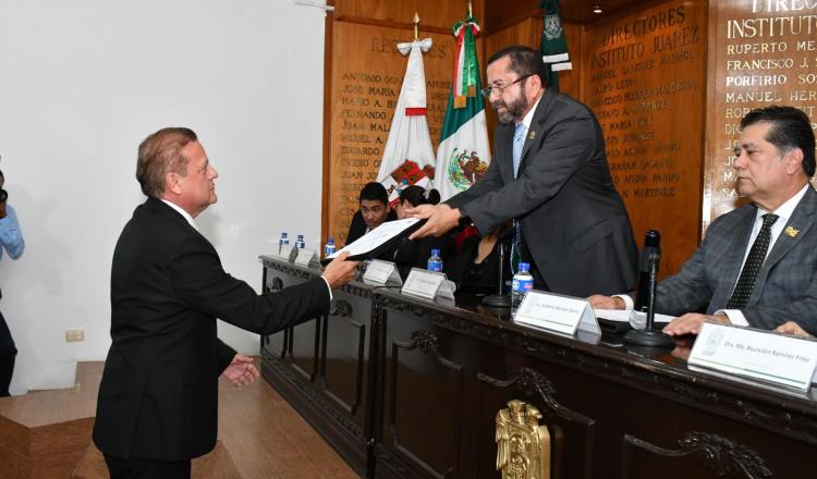 Nombran a Ulises Chávez Vélez director de la División de Ciencias Sociales de la UJAT