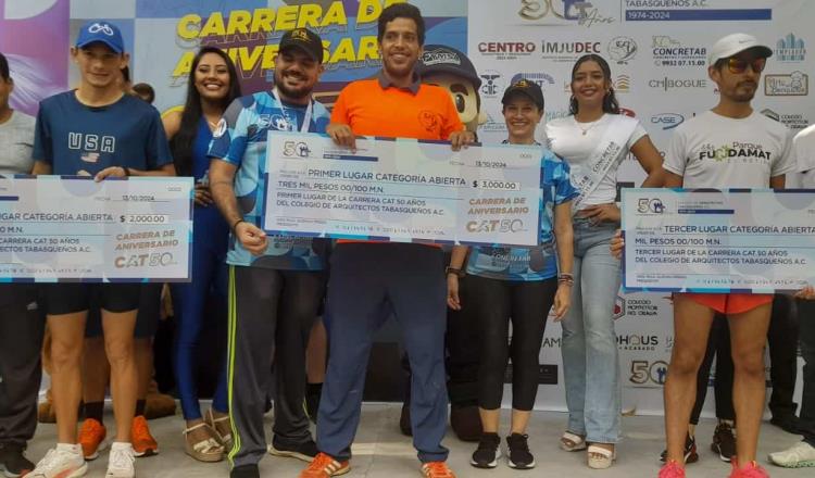 José Luis Casillas y Ale Balderas, ganan 1a Carrera Atlética del Colegio de Arquitectos Tabasqueños