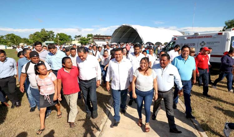 Acerca Gobierno de May servicios de dependencias estatales a zona chontal de Centla