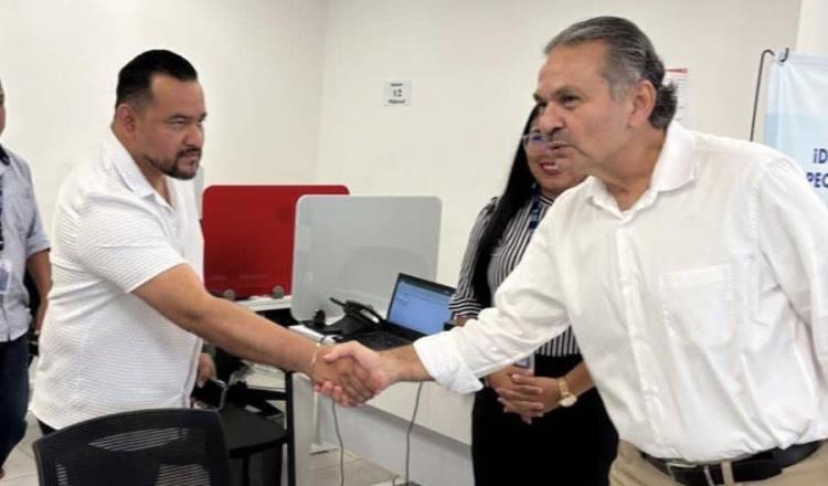 Octavio Romero visita delegación del Infonavit en Villahermosa