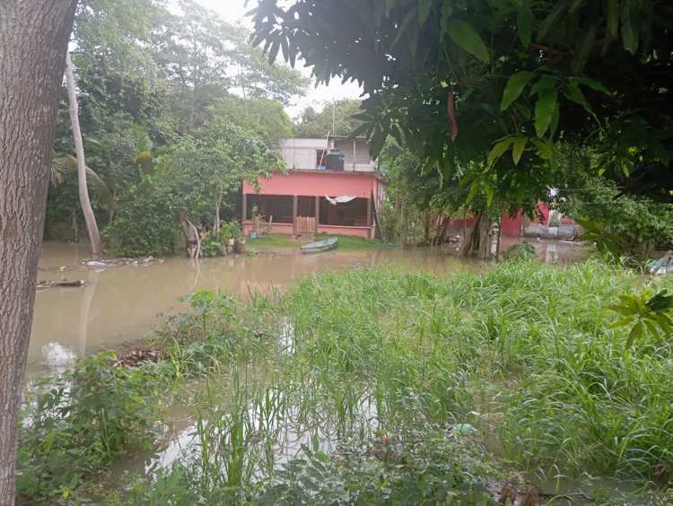 300 afectados en 5 comunidades de Nacajuca por inundaciones