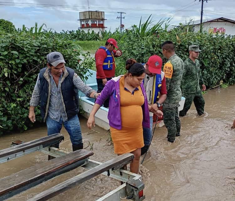 Permanecen mil 500 tabasqueños en albergues ante afectaciones por lluvias