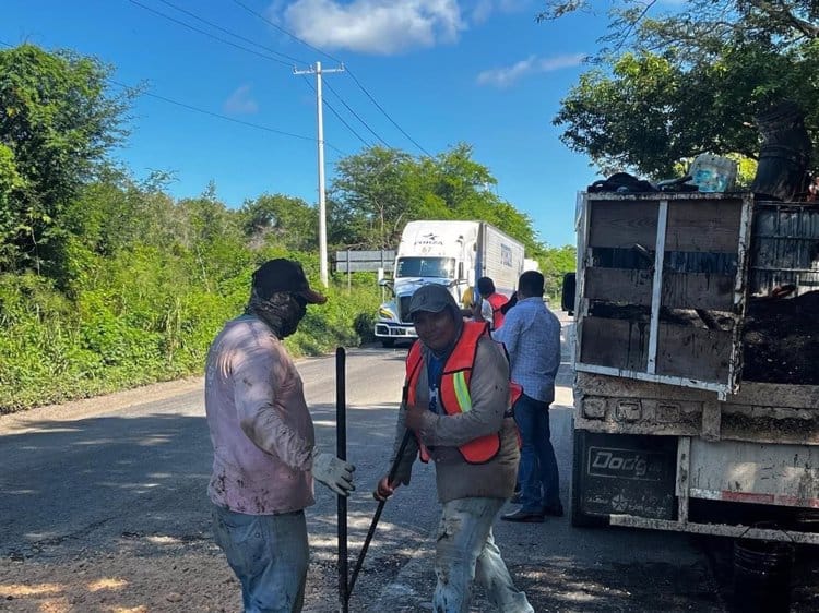 Pobladores de Atasta, Campeche retiran bloqueo 2 horas y vuelven cerrar carretera Costera del Golfo