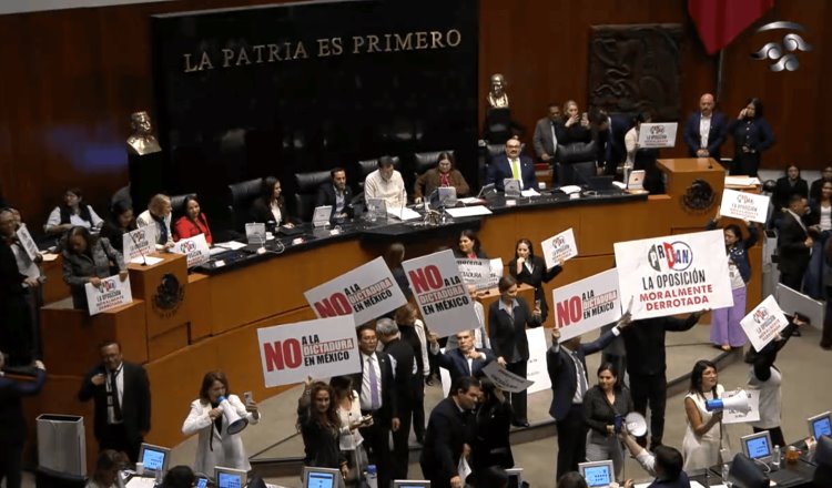 Morena aprueba fast-track en el Senado ´blindar´ reformas constitucionales