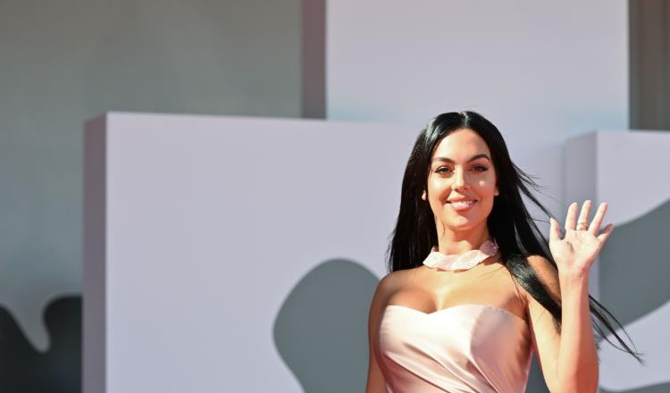 Hospitalizan a Georgina, esposa de Cristiano Ronaldo por neumonía