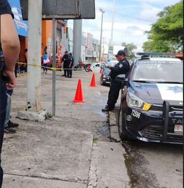 Fallece por causas naturales al interior de ferretería en Atasta