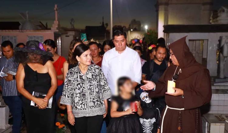 Realizan recorrido guiado por Panteón Central de Villahermosa en el marco del Festival Celebrando la Eternidad