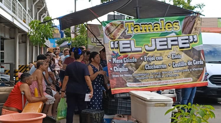 Celebran y recuerdan habitantes de Centro a seres queridos este 1 de noviembre