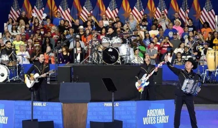 Los Tigres del Norte respaldan a Kamala Harris durante mitin en Phoenix