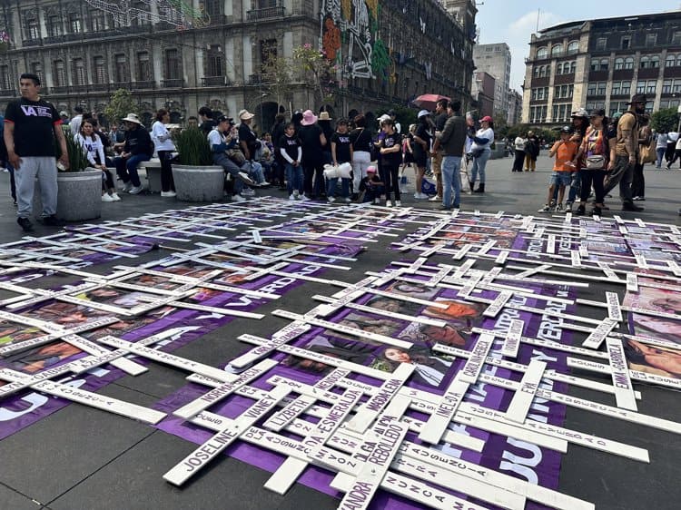 Recuerda colectivo "Día de Muertas" con marcha en CDMX por víctimas de desaparición y feminicidio