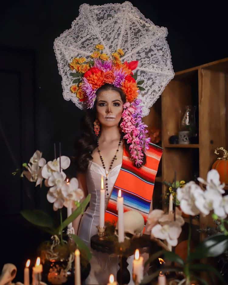 Flor Tabasco 2024 honra el Día de Muertos con sesión fotográfica como catrina