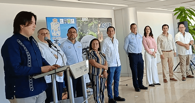 Inauguran ruta aérea Villahermosa -Minatitlán de Aerus