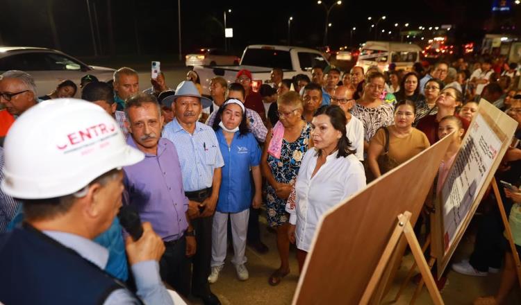 Inaugura Centro luminarias en 8 puentes peatonales