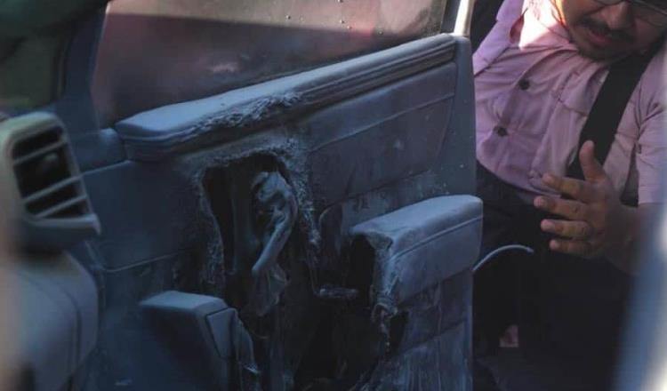 Se incendia camioneta en la que viajaba Noroña; no se reportan heridos