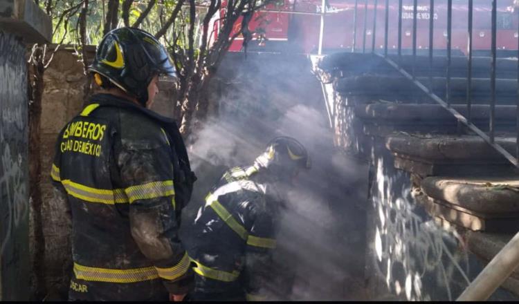 Bomberos sofocan incendio de Museo de la Estampa en la CDMX