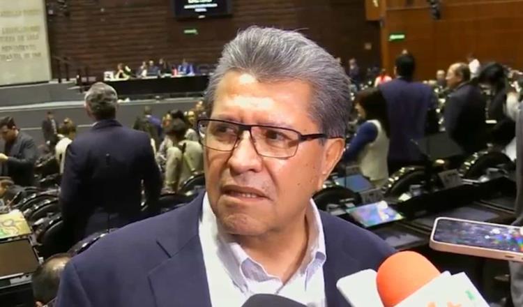 "No soy hipócrita, a veces uso ese tipo de aeronaves": Monreal