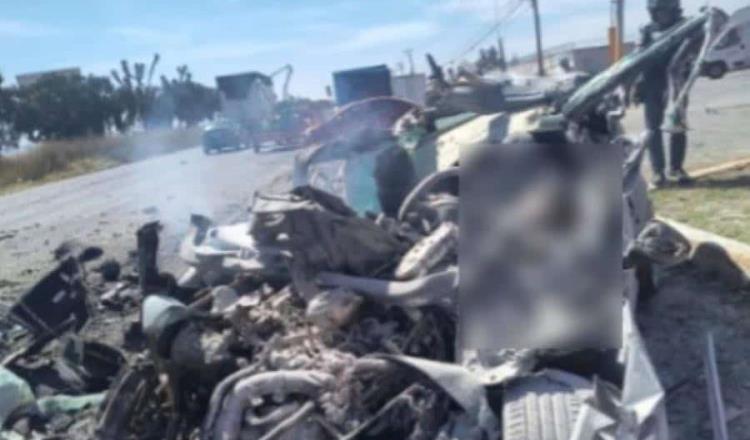 Vehículo termina destrozado tras chocar en la carretera México- Pachuca