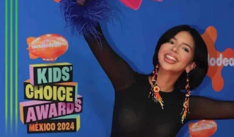 Abuchean a Ángela Aguilar en los premios "Kids Choice Awards"