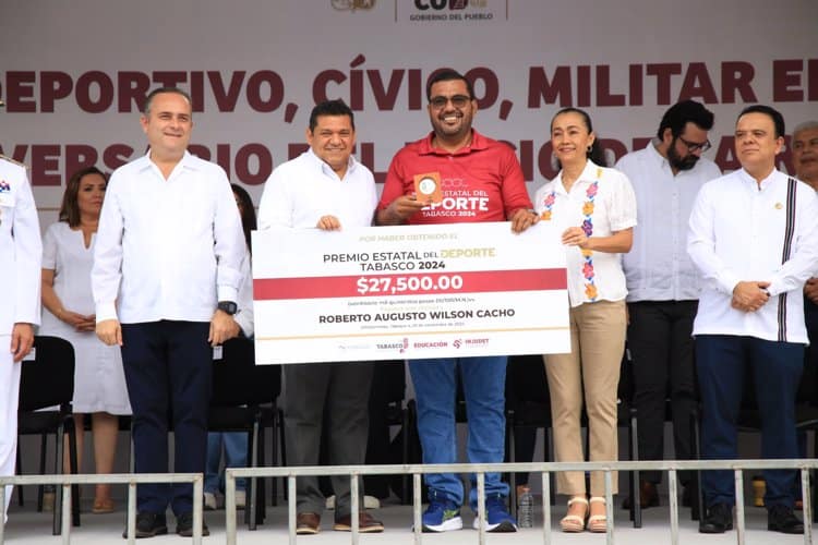 Casi 3 mil personas participaron en Desfile Deportivo, Cívico y Militar en Tabasco