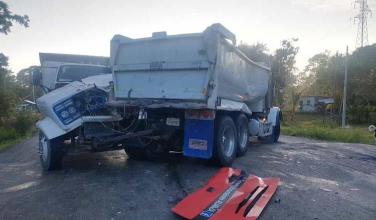 Carambola entre volteos y autobús en la Villahermosa-Escárcega deja lesionados