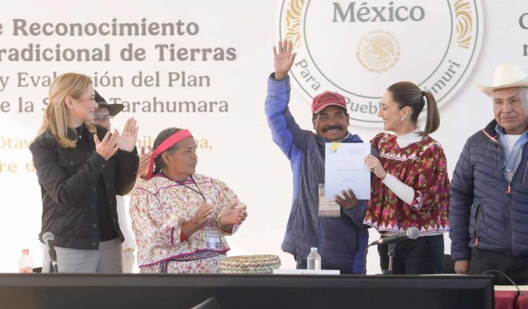 Sheinbaum firma decreto de reconocimiento y restitución de tierras a comunidades rarámuri de Chihuahua